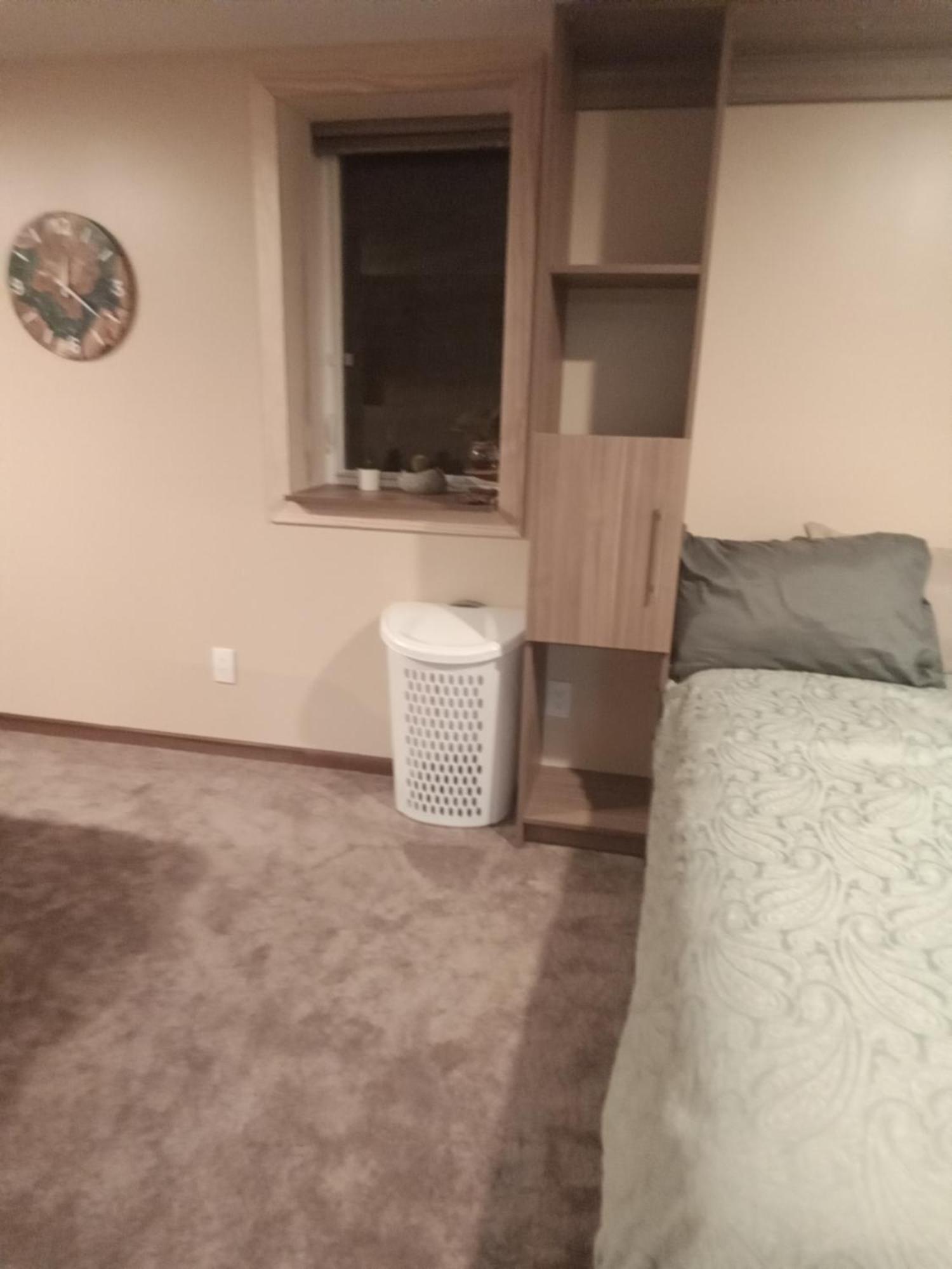 Super Suite With Sauna, Pool Table And Arcade Game 랜싱 외부 사진